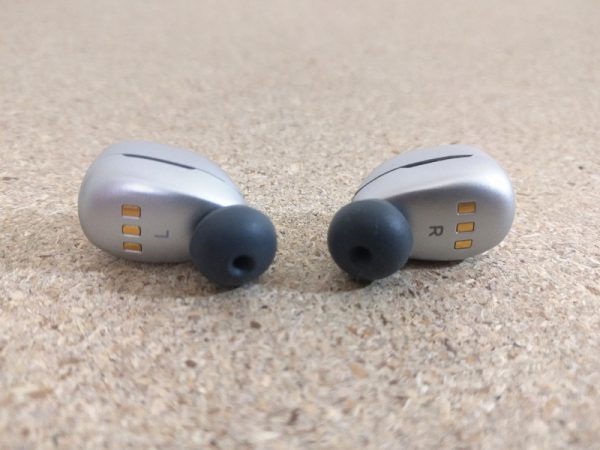 SkyBuds Review 18 54 16