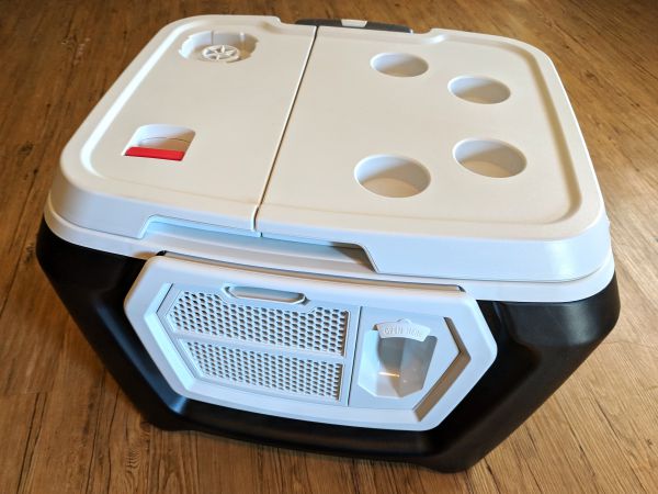 Coolest Cooler Rev 142522 e1542588067709