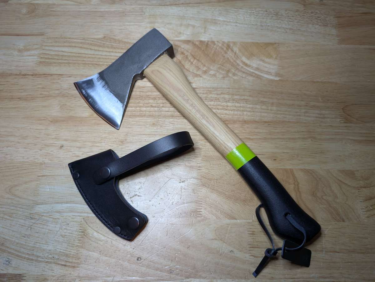 JamesBrandHatchet Rev 0022